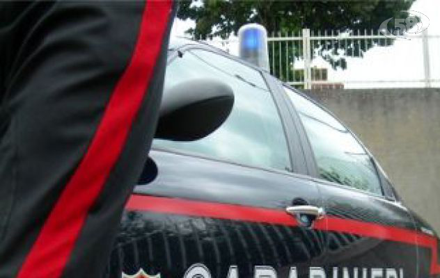 Rapina l'auto alla convivente del nonno: arrestato